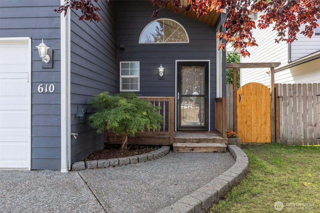 Photo of 610 Date Avenue, Sultan, WA 98294 (MLS # 2579756)