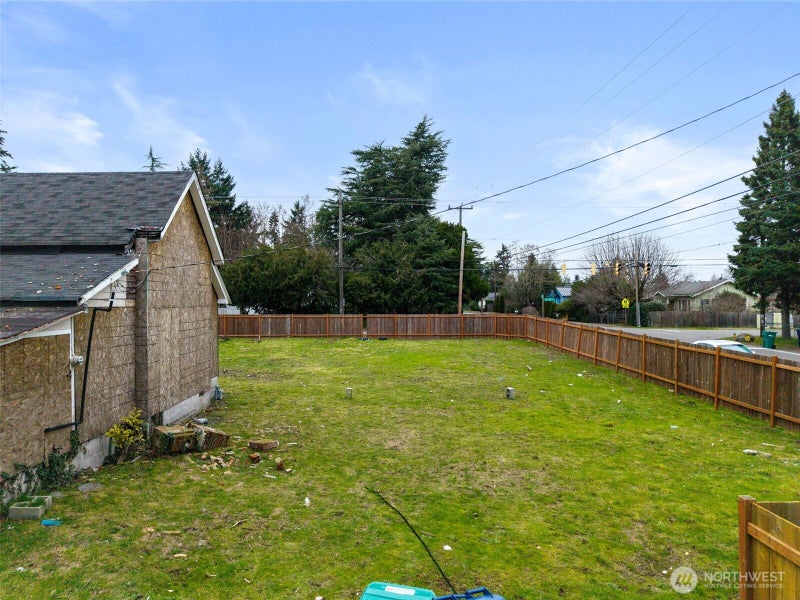 11205 12th Avenue SW