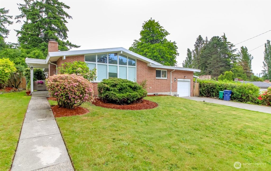 Photo of 17014 4th Avenue S, Burien, WA 98148 (MLS # 2383147)