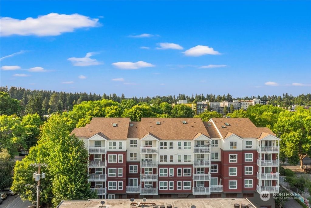 Photo of 2805 NE 125th Street #407, Seattle, WA 98125 (MLS # 2135145)