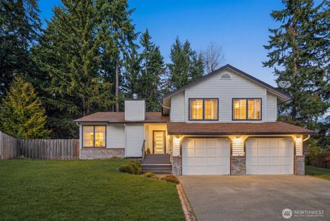 Photo of 36503 2nd Ave Ave SW, Federal Way, WA 98023 (MLS # 2481912)