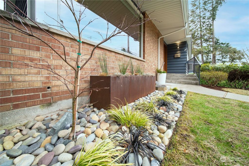 Photo of 7748 30th Avenue NE, Seattle, WA 98115 (MLS # 2030250)