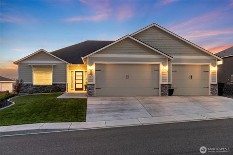 Photo of 887 Wayon Drive, West Richland, WA 99353 (MLS # 2443377)