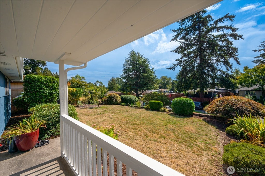 Photo of 922 NE 150th Street, Shoreline, WA 98155 (MLS # 2579183)