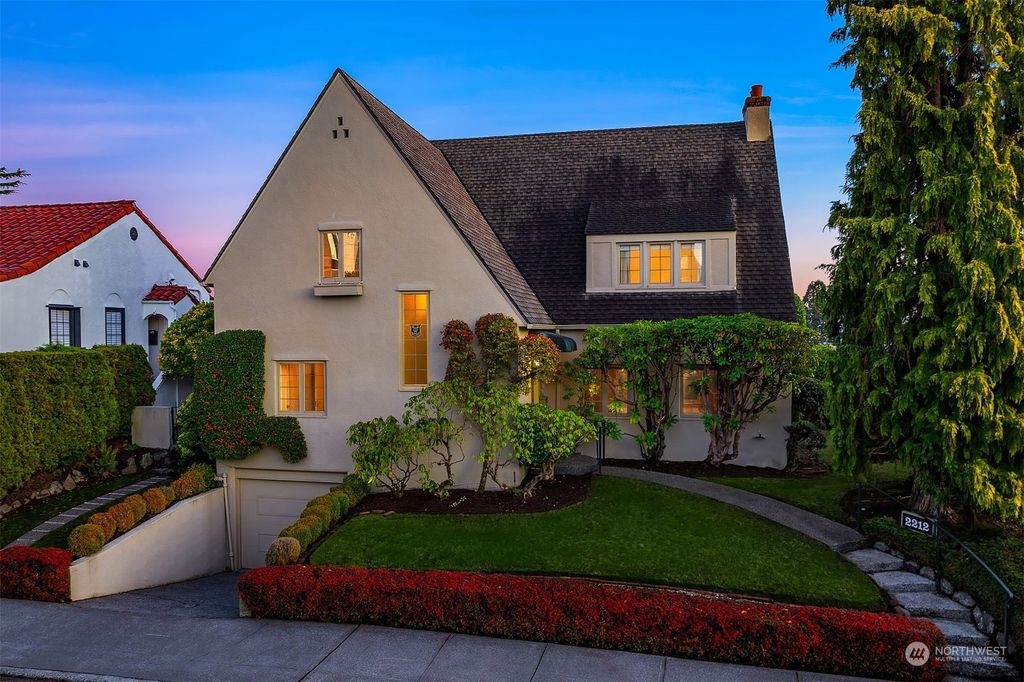 Photo of 2212 Morley Place W, Seattle, WA 98199 (MLS # 2308028)
