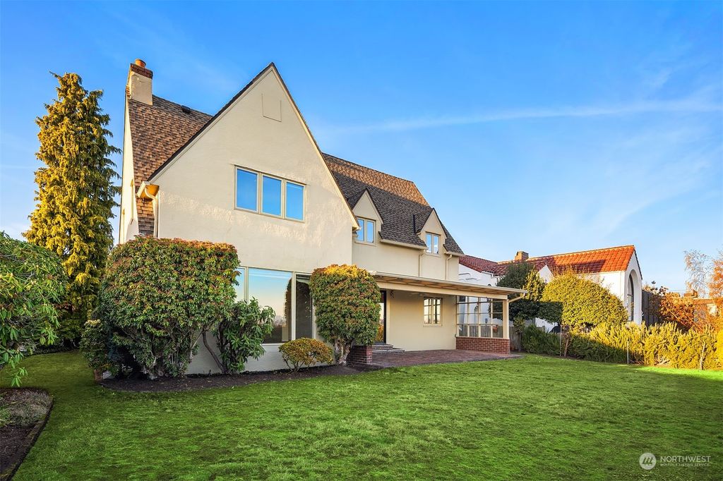 Photo of 2212 Morley Place W, Seattle, WA 98199 (MLS # 2308028)