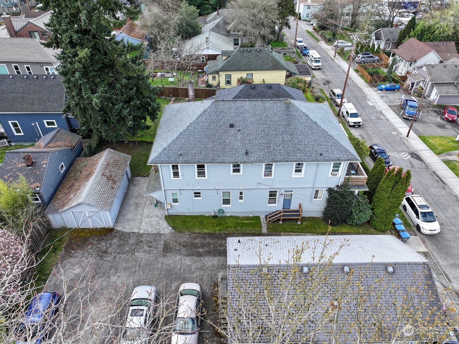 902 Pleasant Ave.