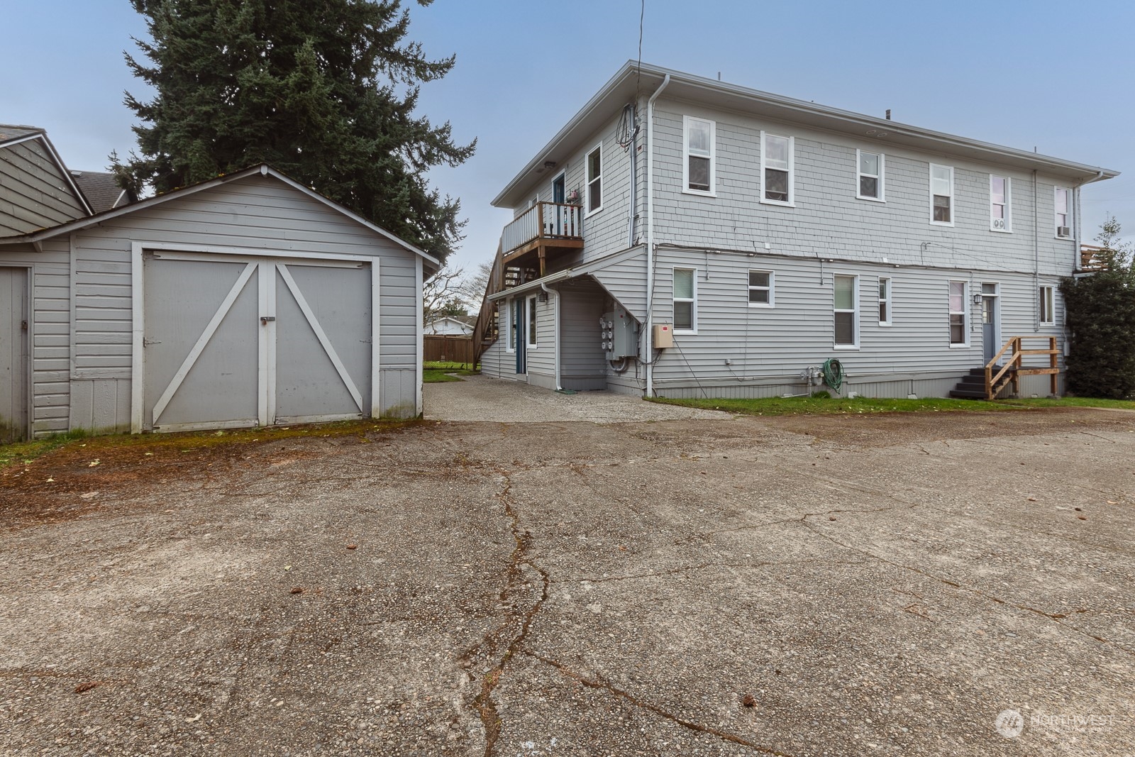 902 Pleasant Ave.