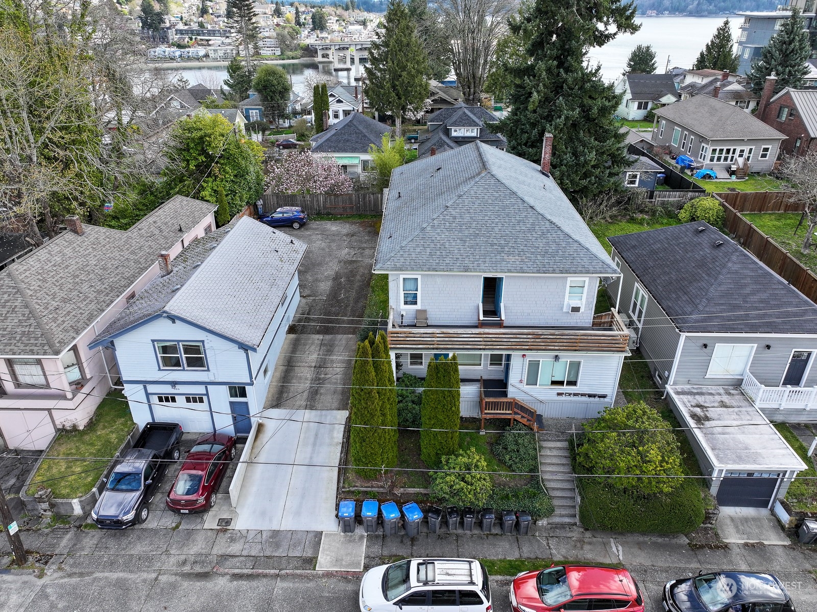 902 Pleasant Ave.