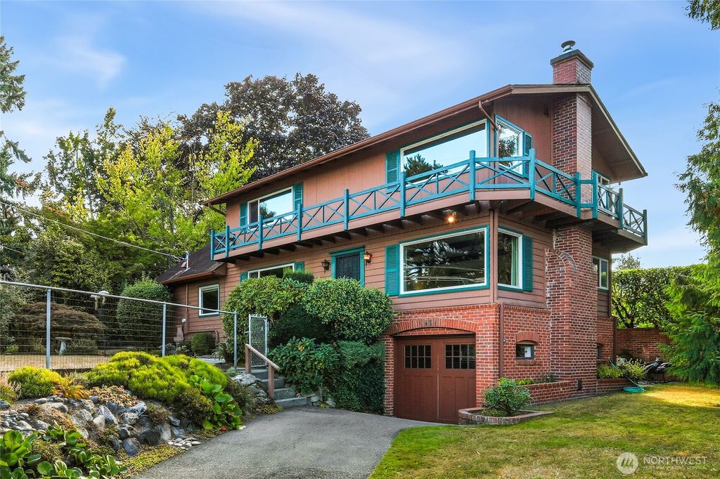 Photo of 4515 SW 100th Street, Seattle, WA 98146 (MLS # 2436879)