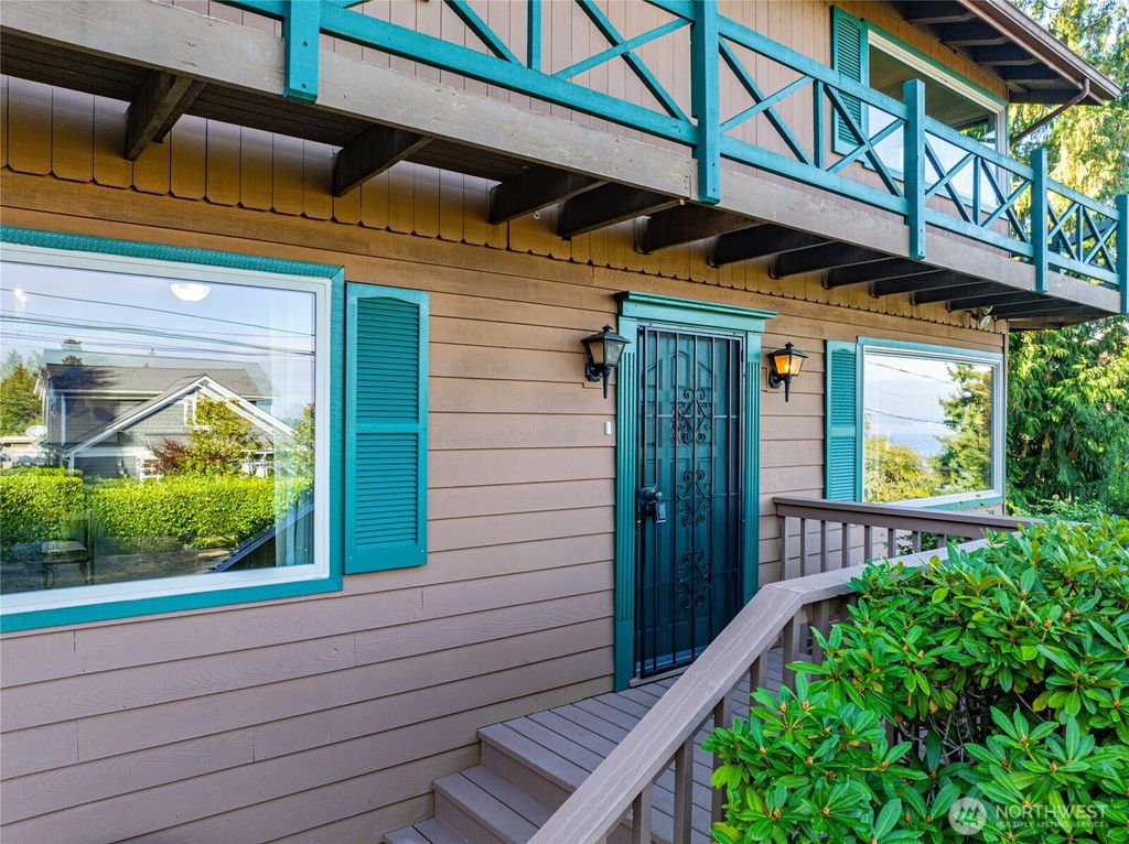Photo of 4515 SW 100th Street, Seattle, WA 98146 (MLS # 2436879)