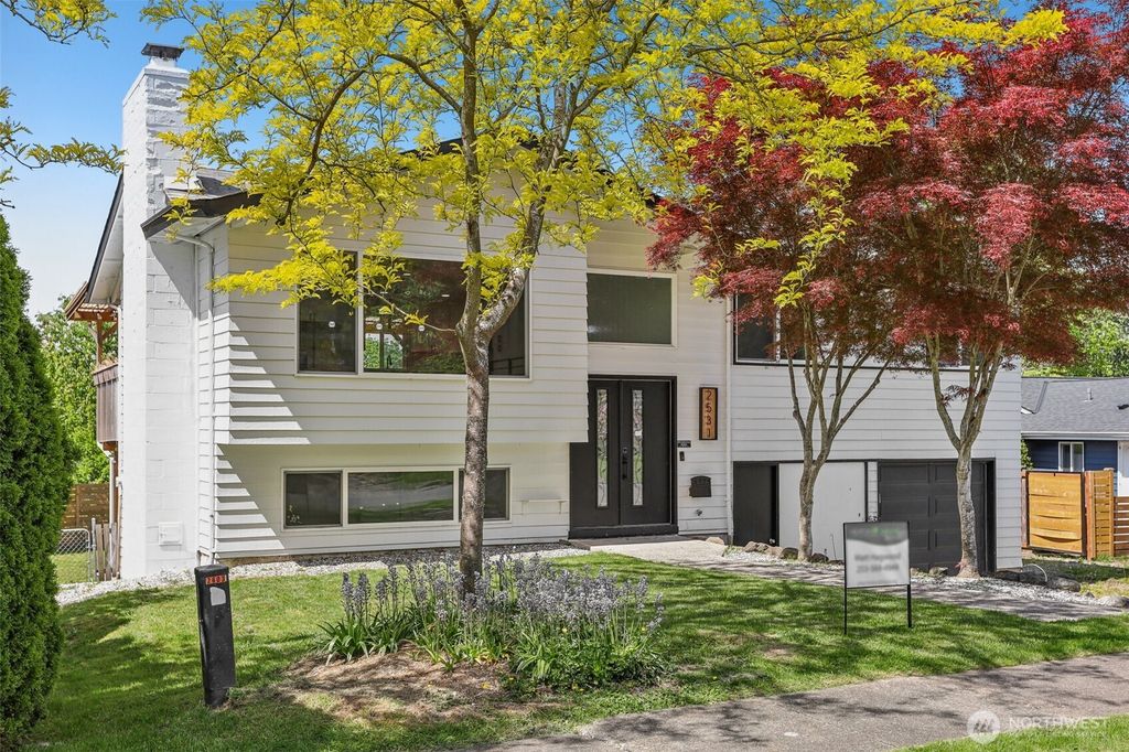 Photo of 2531 Smithers Avenue S, Renton, WA 98055 (MLS # 2457632)