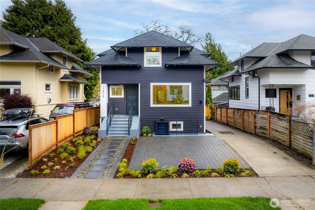 Photo of 1616 21st Avenue, Seattle, WA 98122 (MLS # 2458982)