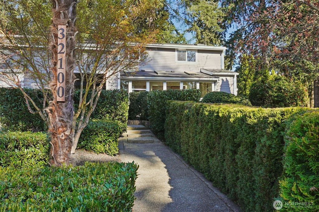 Photo of 32100 32nd Avenue SW, Federal Way, WA 98023 (MLS # 2505822)