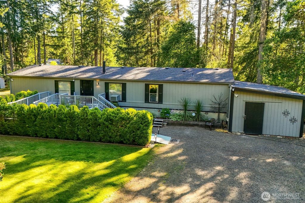 Photo of 12514 144th Avenue NW, Gig Harbor, WA 98329 (MLS # 2556043)