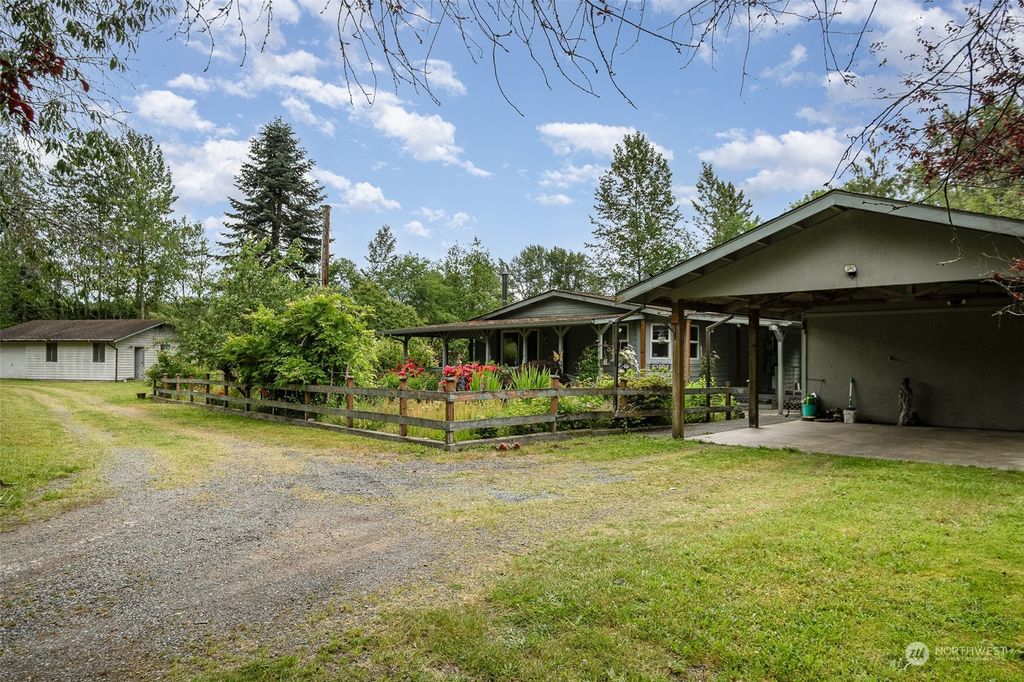 Photo of 20116 6th Street NE, Snohomish, WA 98290 (MLS # 2272869)