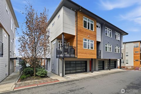 Photo of 4033 129th Place SE, Bellevue, WA 98006 (MLS # 2486788)