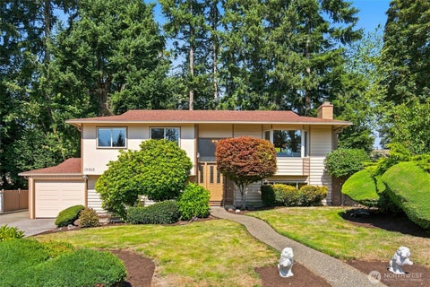 Photo of 15808 NE 112th Street, Redmond, WA 98052 (MLS # 2574981)