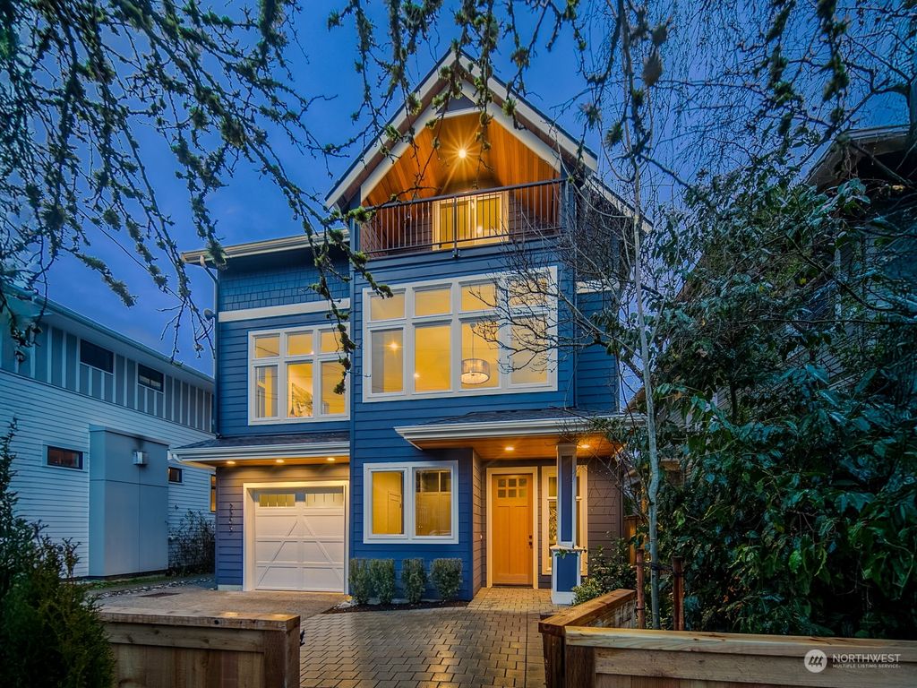 Photo of 2206 25th Avenue E, Seattle, WA 98112 (MLS # 2319306)