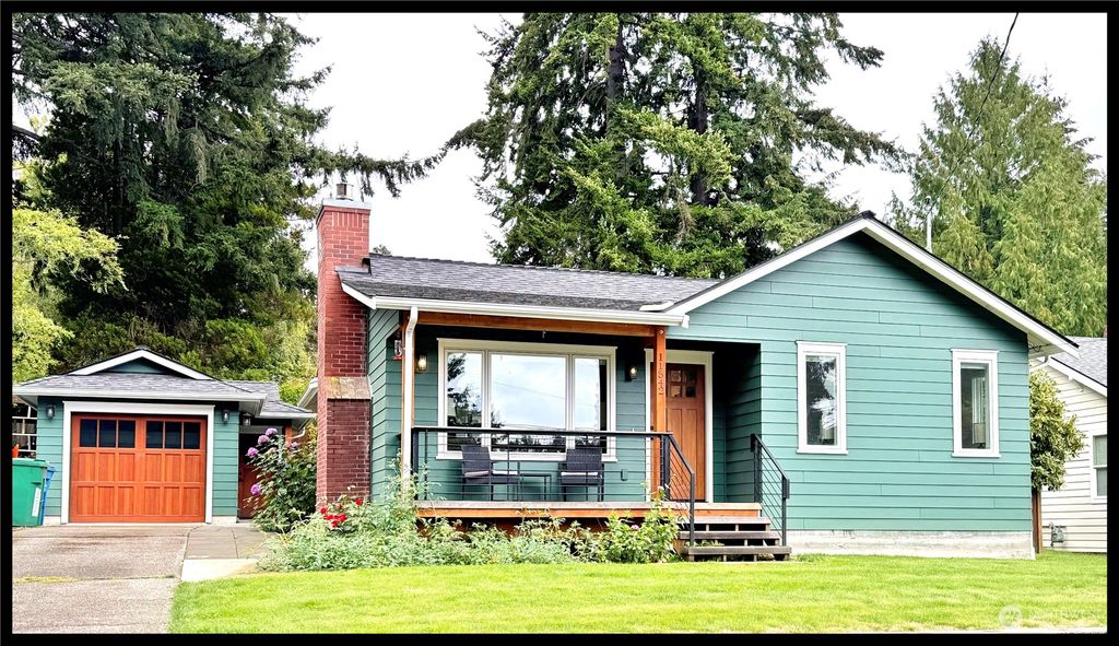 Photo of 11542 39th Avenue NE, Seattle, WA 98125 (MLS # 2286619)