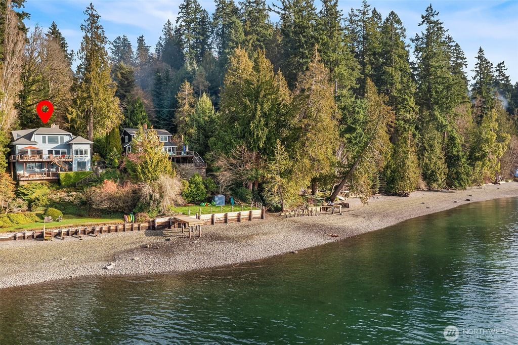 Photo of 13415 Burma Road SW, Vashon, WA 98070 (MLS # 2470286)