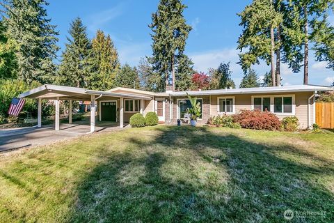 Photo of 6423 47th Street Ct W, University Place, WA 98466 (MLS # 2445366)