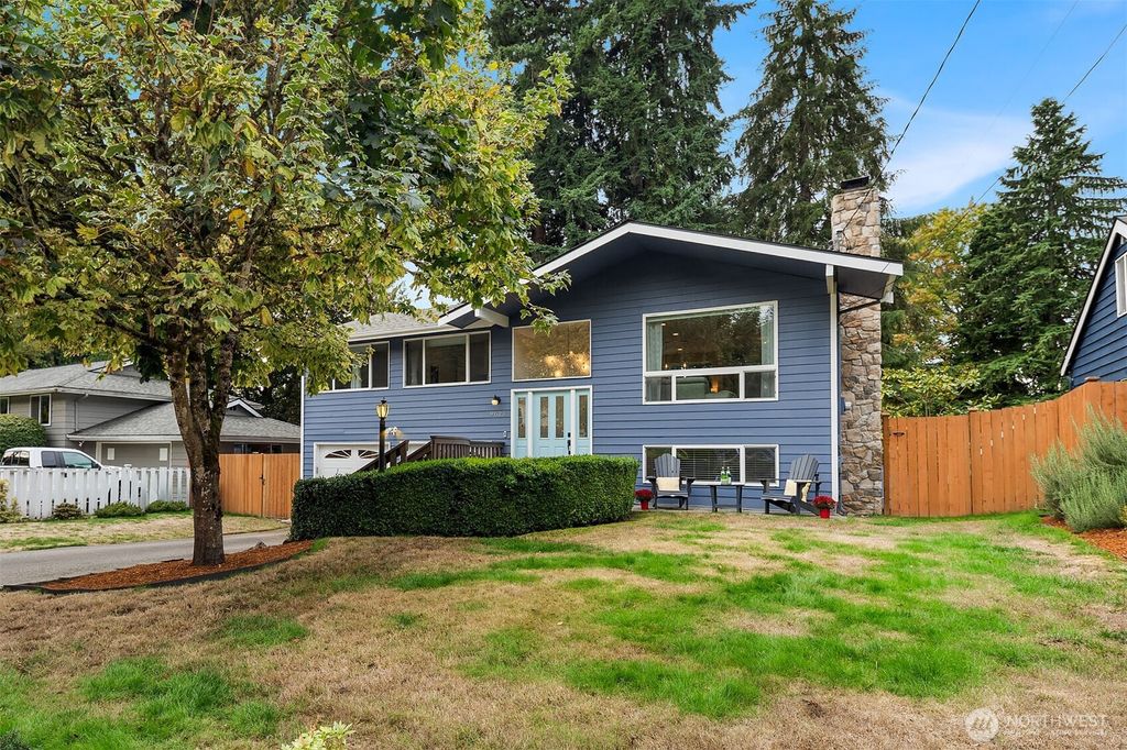 Photo of 9625 164th Avenue NE, Redmond, WA 98052 (MLS # 2445929)