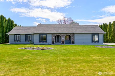 Photo of 11765 Chris Drive NE, Moses Lake, WA 98837 (MLS # 2504075)