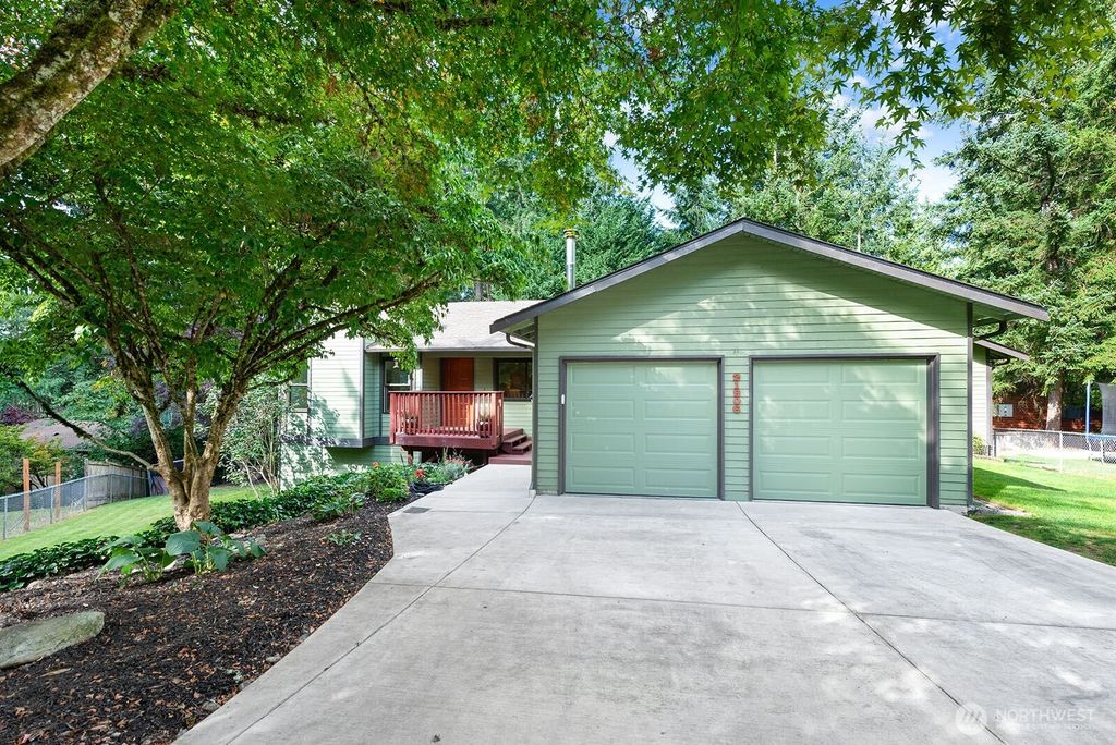 Photo of 21806 NE 17th Court, Sammamish, WA 98074 (MLS # 2438546)