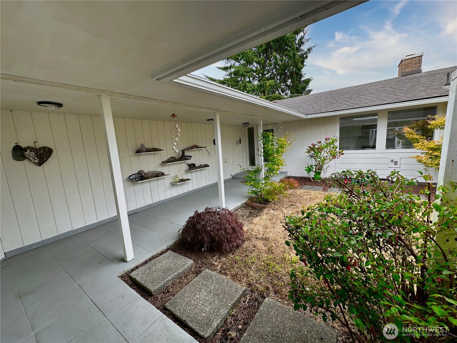 470 Canal Drive NE