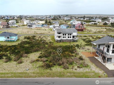 Photo of 1493 E Ocean Shores Boulevard SW, Ocean Shores, WA 98569 (MLS # 2512150)