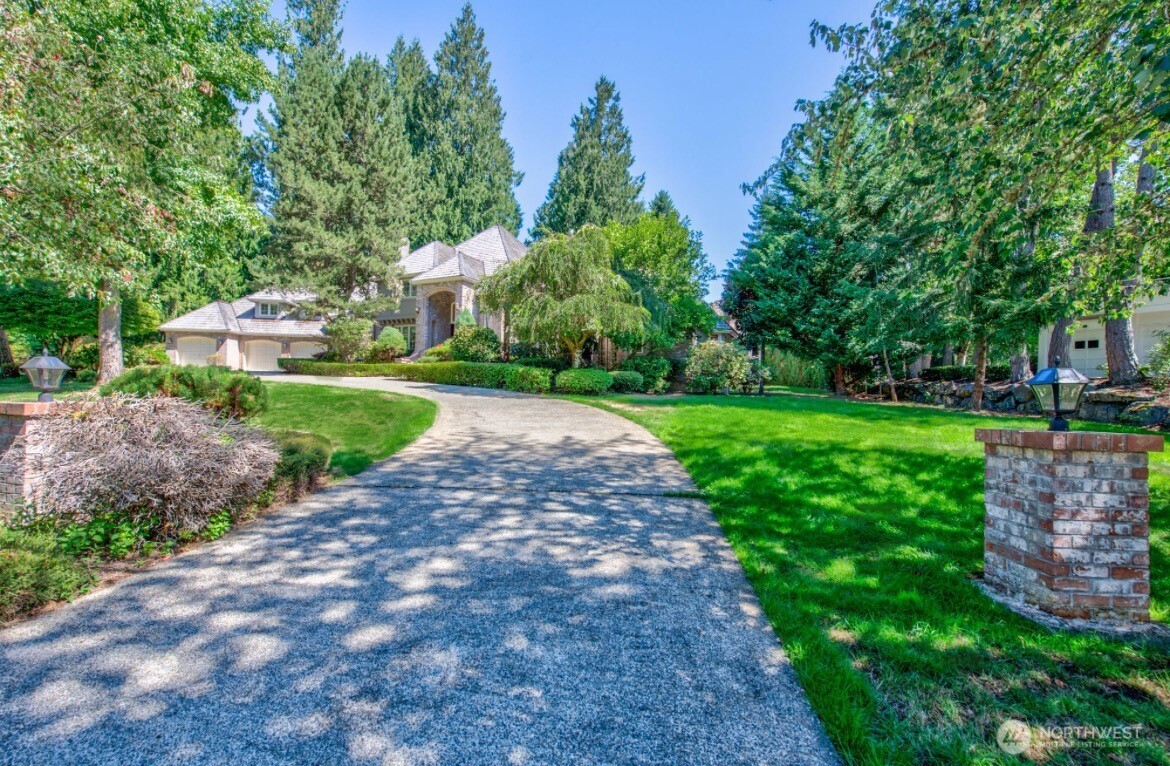 7214 204th Drive NE