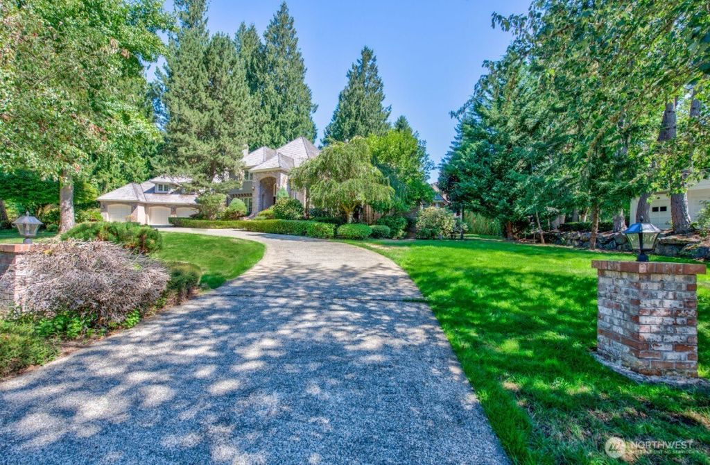 Photo of 7214 204th Drive NE, Redmond, WA 98053 (MLS # 2428882)