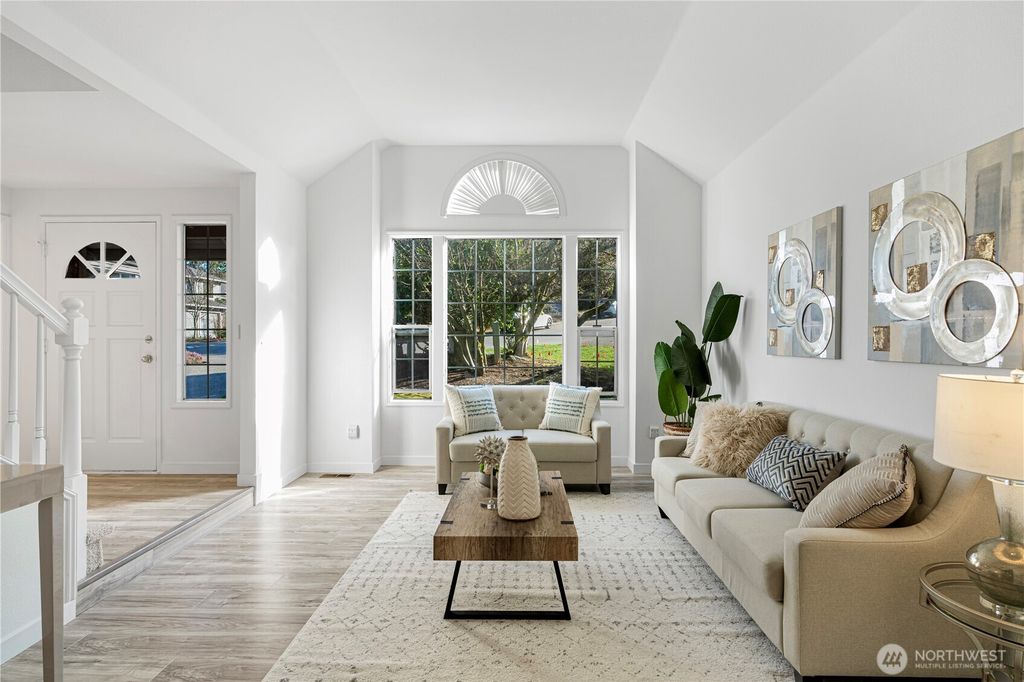 Photo of 23428 NE 28th Place, Sammamish, WA 98074 (MLS # 2339013)