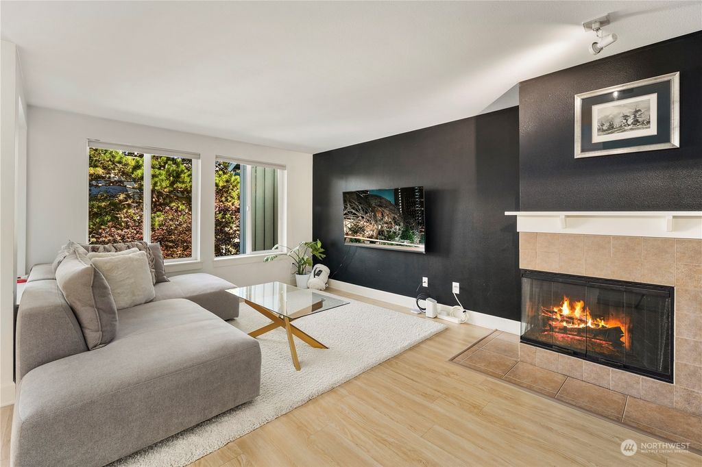 Photo of 300 N 130th Street #5305, Seattle, WA 98133 (MLS # 2164644)