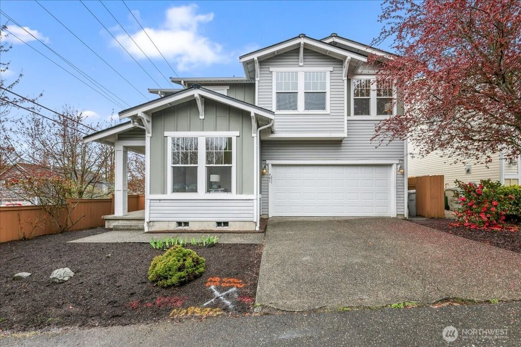 Photo of 401 Graham Avenue NE, Renton, WA 98059 (MLS # 2352207)