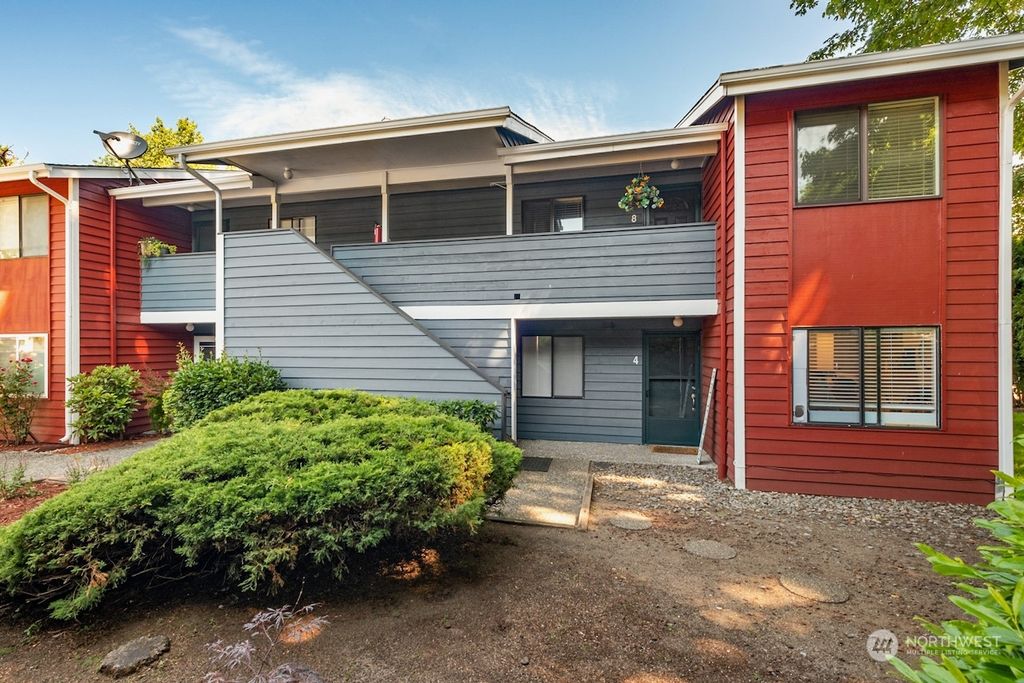 Photo of 332 Healy Avenue S #8, North Bend, WA 98045 (MLS # 2135706)