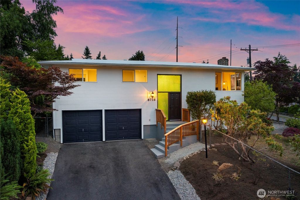 Photo of 8716 Main Street, Edmonds, WA 98026 (MLS # 2373706)