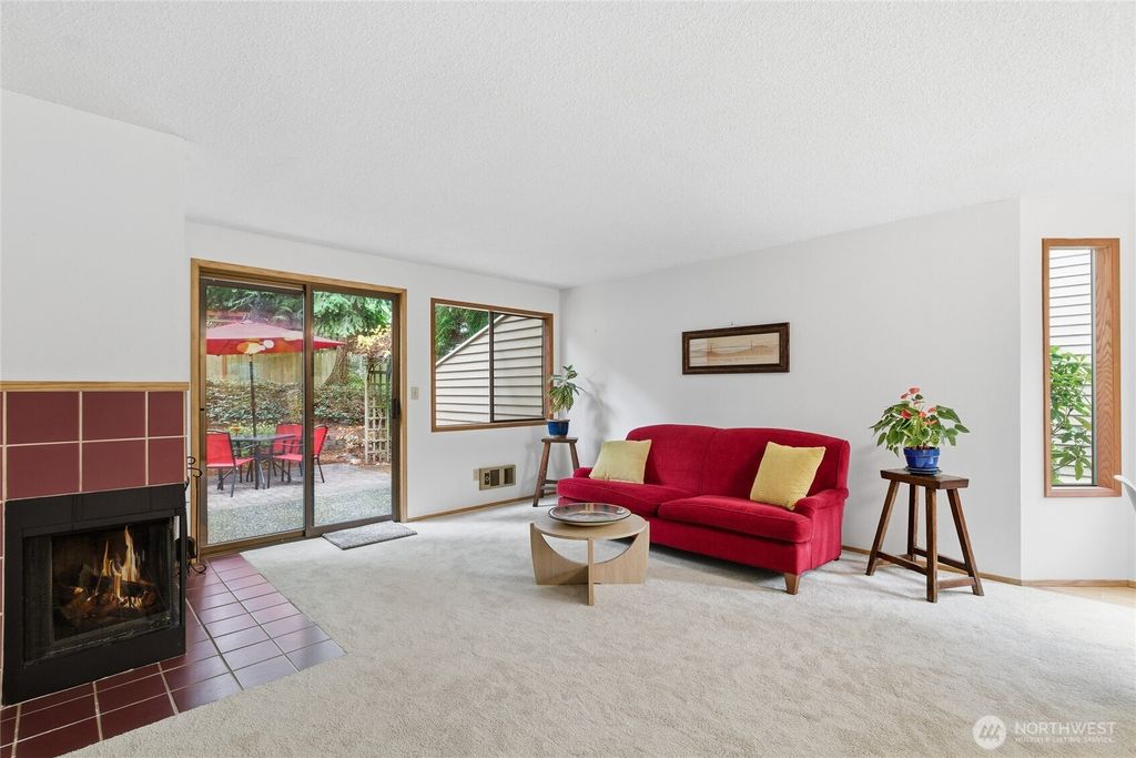 Photo of 9606 NE 121st Lane, Kirkland, WA 98034 (MLS # 2458874)