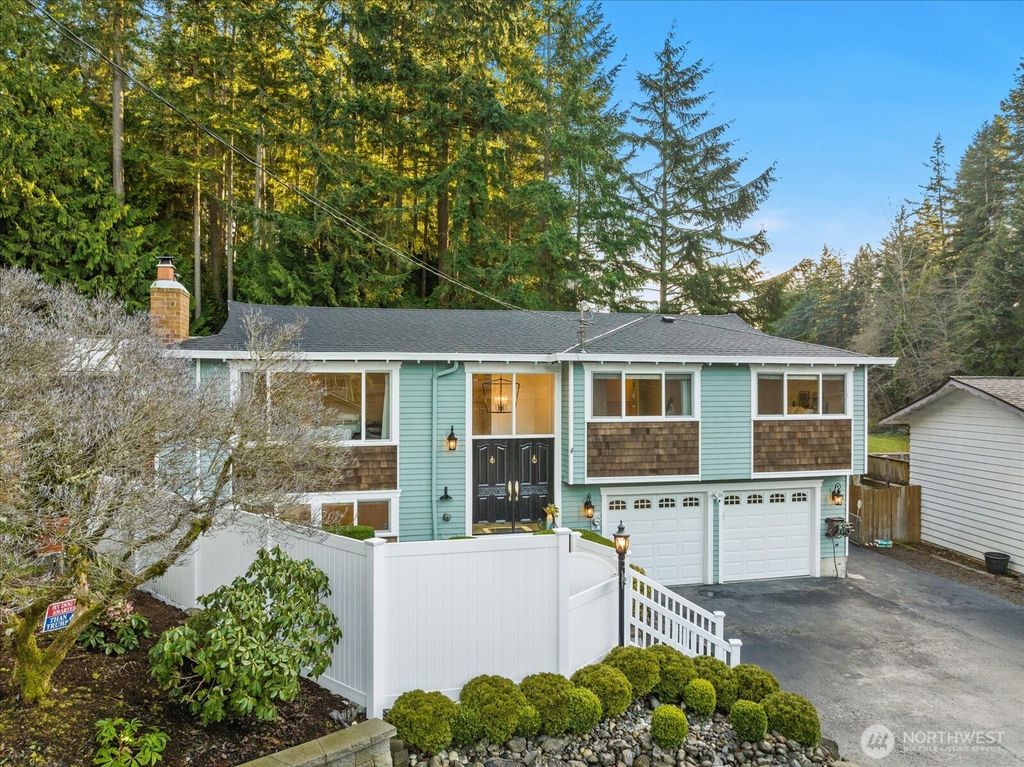 Photo of 9424 235th Place SW, Edmonds, WA 98020 (MLS # 2471037)