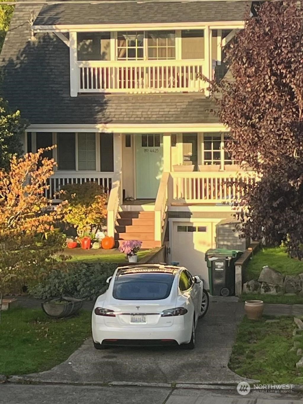 Photo of 4425 Cascadia Avenue South Ave, Seattle, WA 98118 (MLS # 2174526)