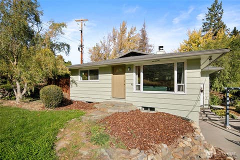 Photo of 1216 Crawford Avenue, Wenatchee, WA 98801 (MLS # 2521108)