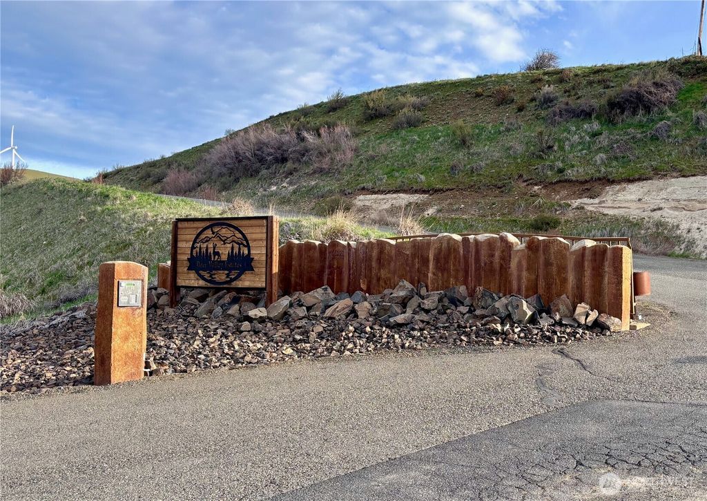 Photo of 731 Deer Valley Drive, Ellensburg, WA 98926 (MLS # 2504046)