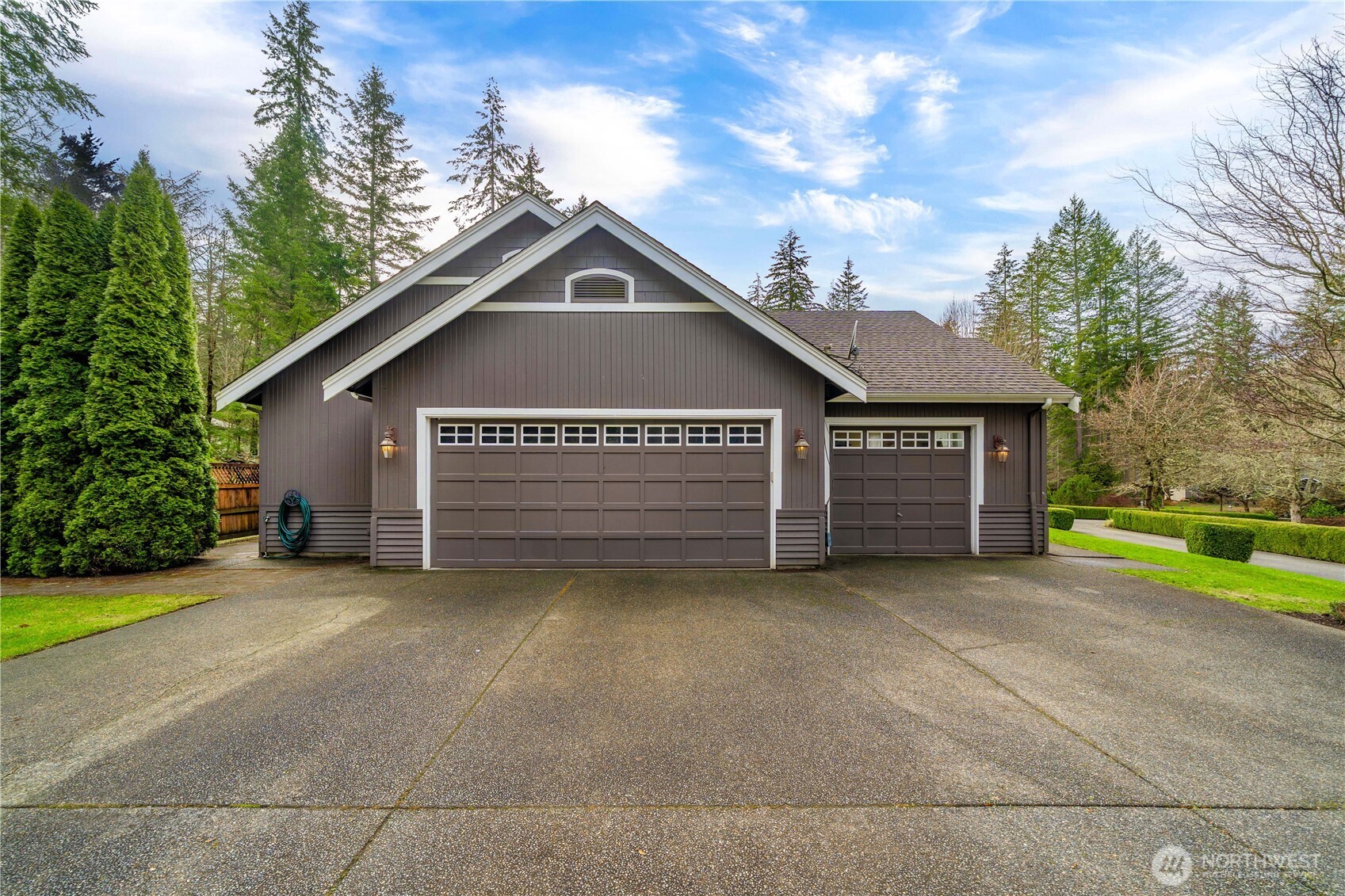 Maple Valley, Washington 98038, United States, 3 Bedrooms Bedrooms, ,3 BathroomsBathrooms,Residential,Pending,78521