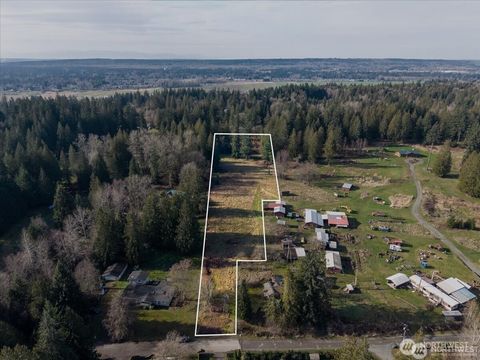 Photo of 11212 87th Avenue NE, Marysville, WA 98271 (MLS # 2519325)