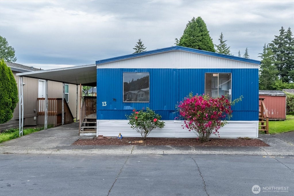 Photo of 4400 Ocean Beach Highway #13, Longview, WA 98632 (MLS # 2535057)