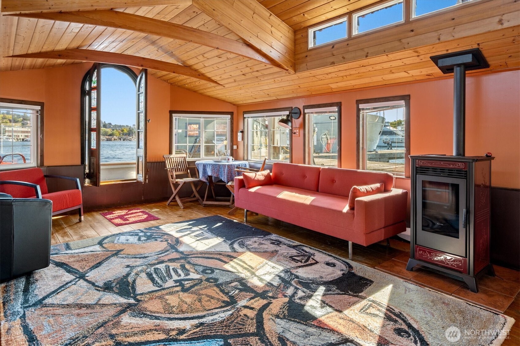 2401 N Northlake Way L6