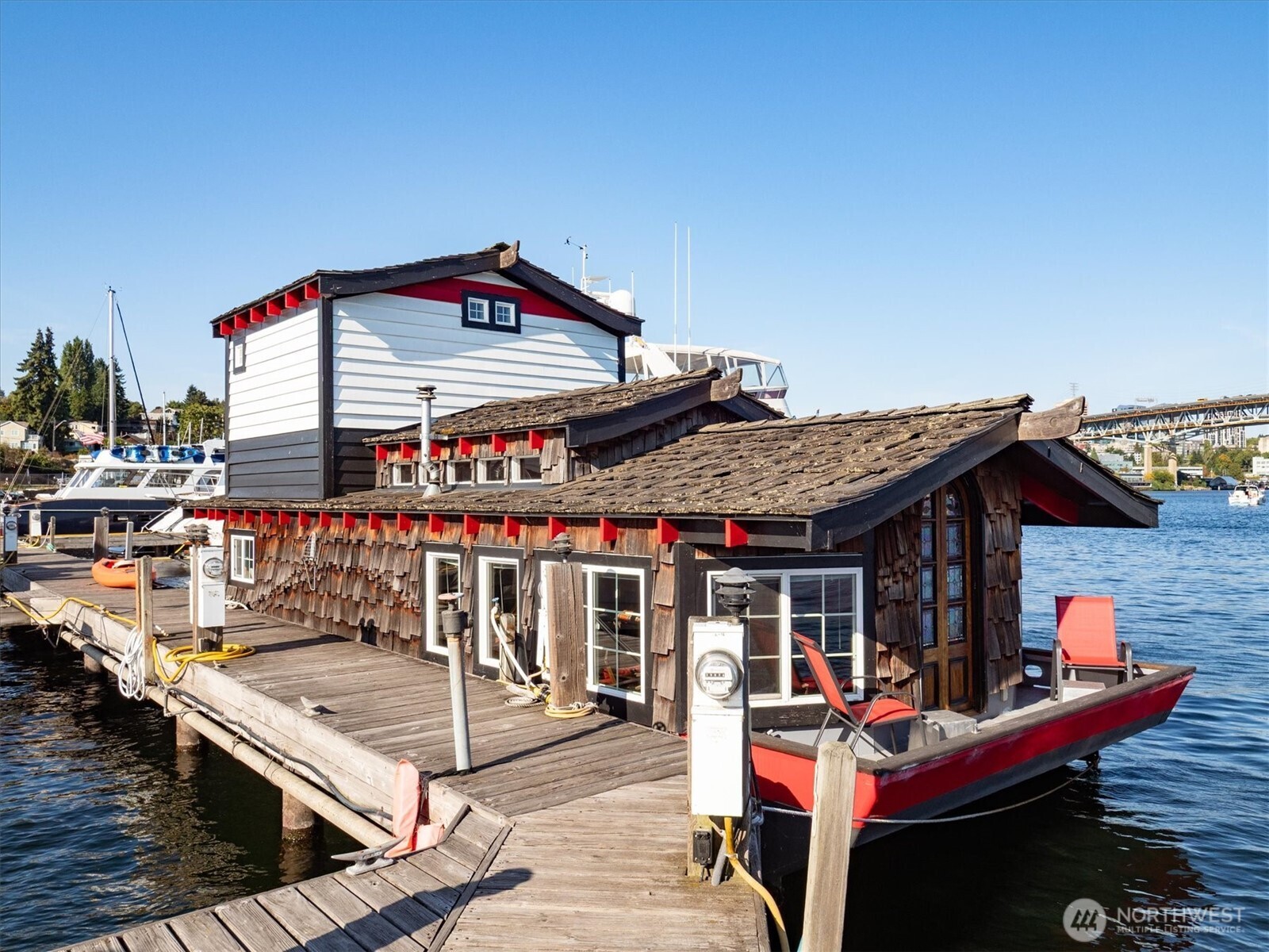 2401 N Northlake Way L6