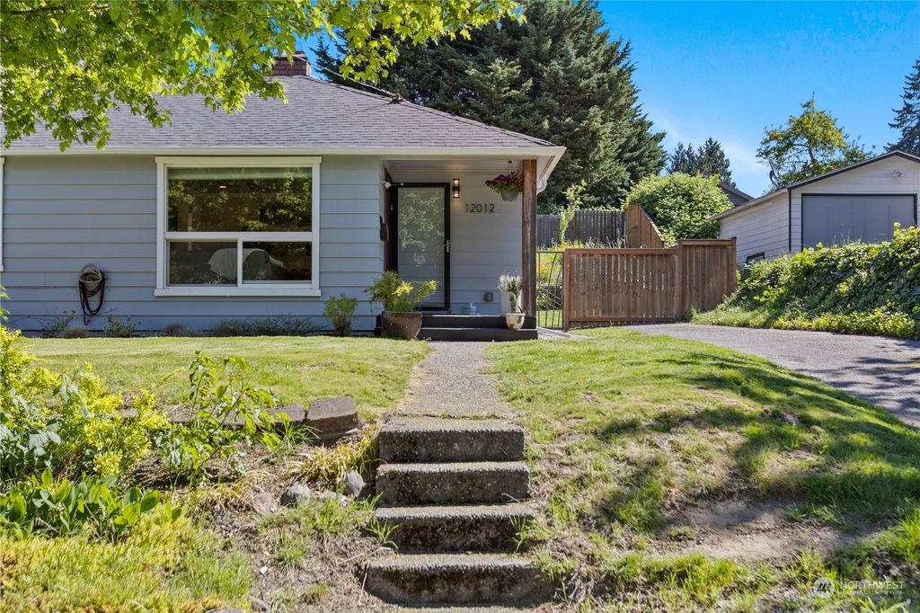Photo of 12012 Renton Avenue S, Seattle, WA 98178 (MLS # 2070045)
