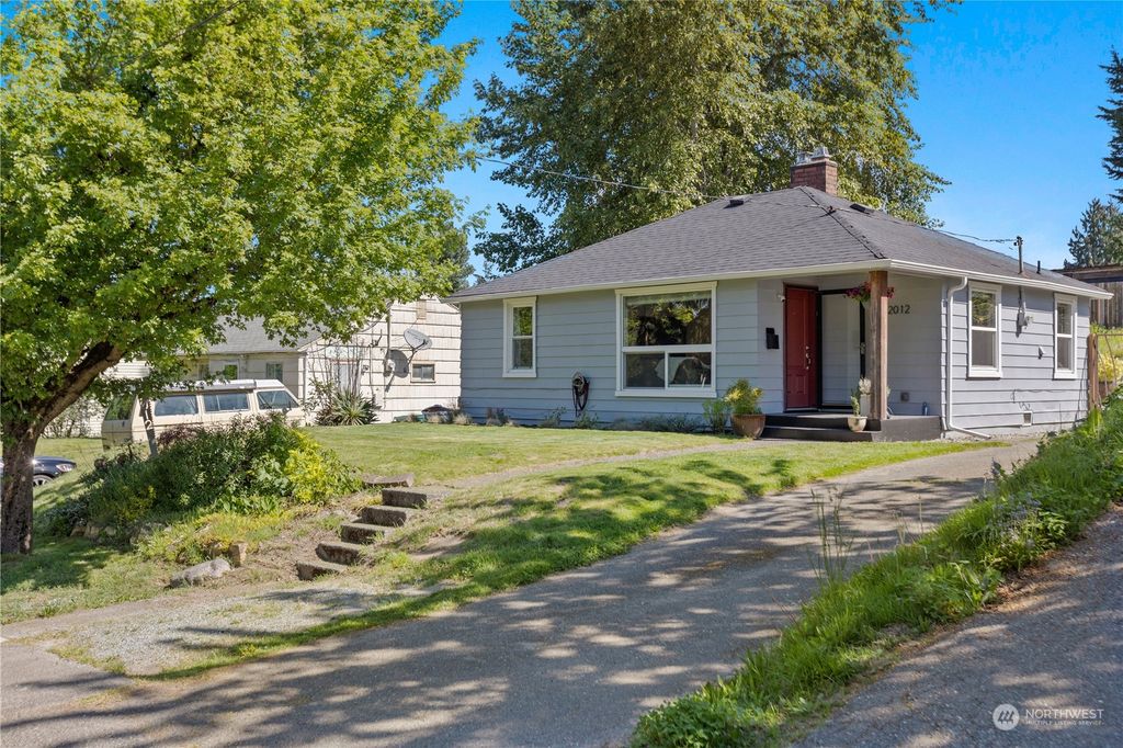Photo of 12012 Renton Avenue S, Seattle, WA 98178 (MLS # 2070045)